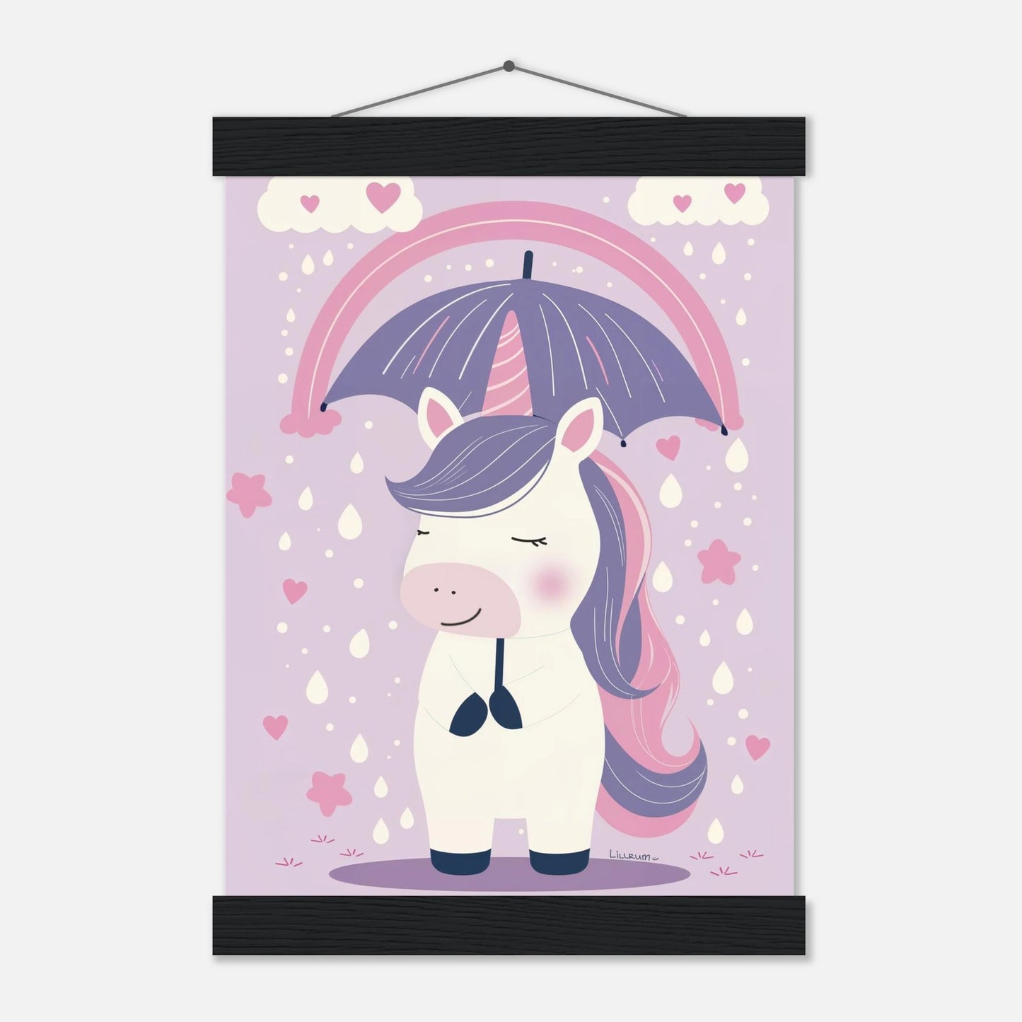 Lilla enhörning i regn – barnposter i lila och rosa med mild, trygg atmosfär.