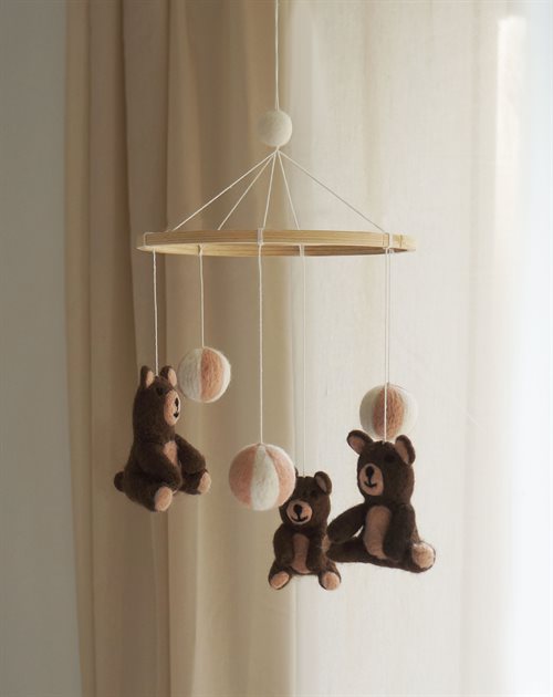 Handsydd mobil, Björnar och bollar, beigerosa